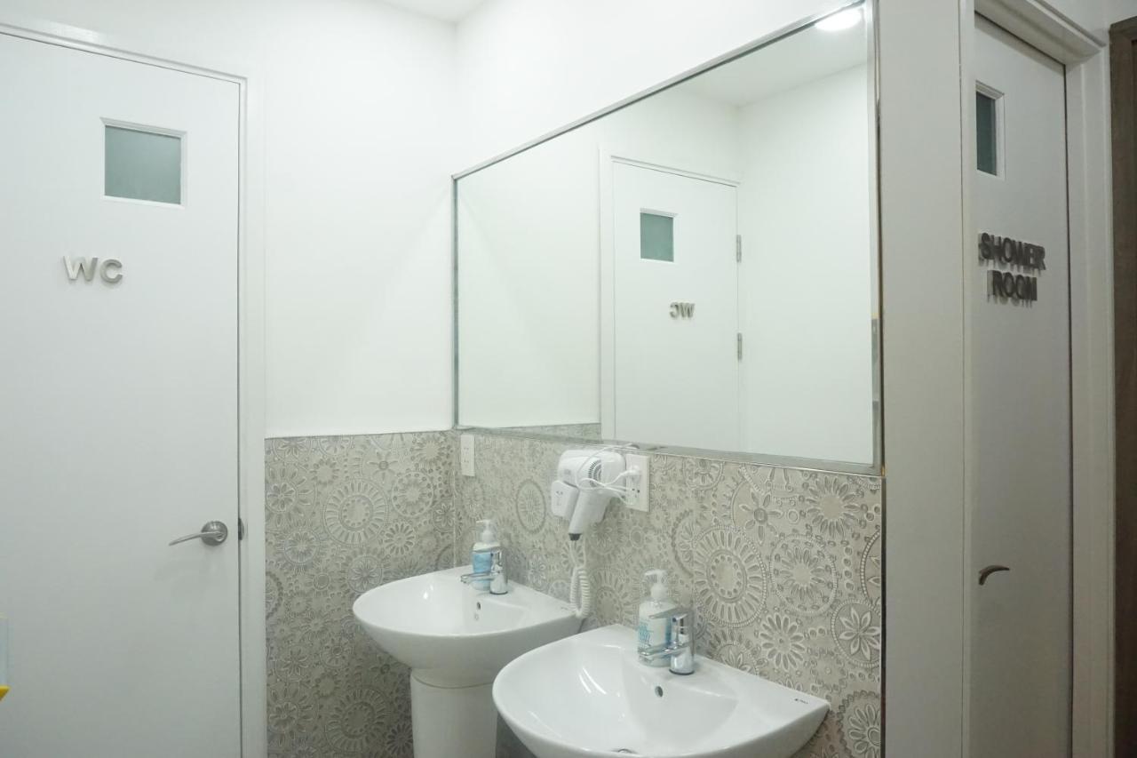 Watage Hostel Хошимин Екстериор снимка